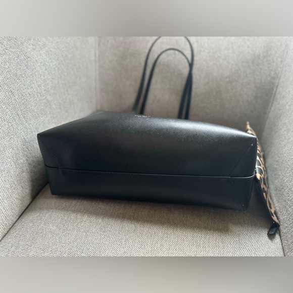 Large black and cheetah Kate spade tote with matching clutch - Picture 3 of 11